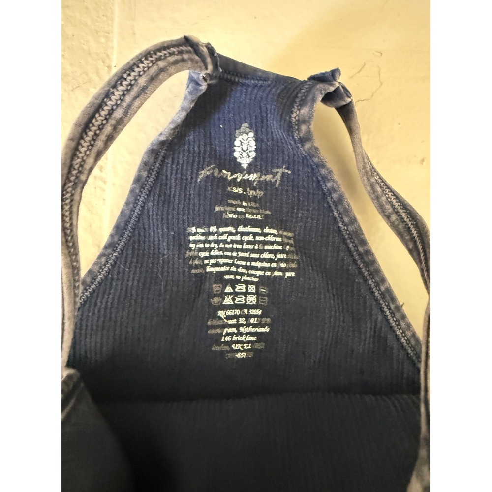Free People Movement Happiness Runs Crop Tank Top Navy Charcoal Ribbed XS/S - Picture 3 of 4